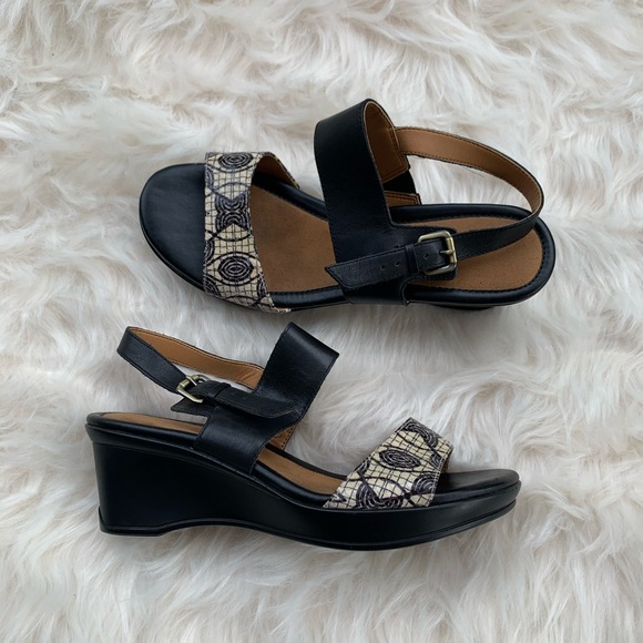 Naturalizer Vibrant Black/White open toe sandal - Picture 4 of 8